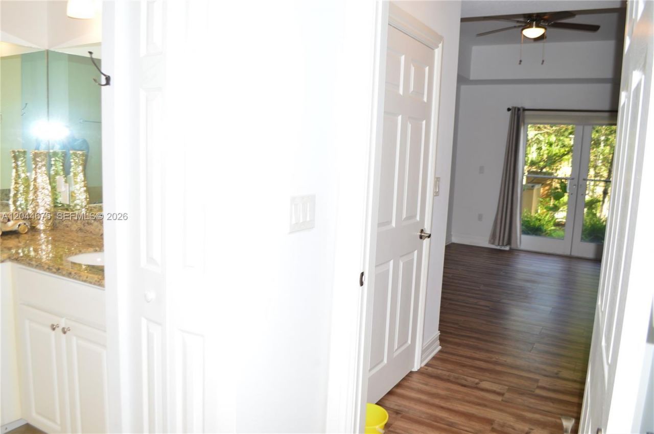 3001 NE 185th St, Unit 129, Aventura, FL 33180 Photo