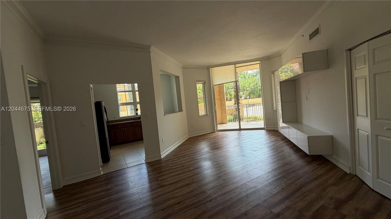 3001 NE 185th St, Unit 129, Aventura, FL 33180 Photo