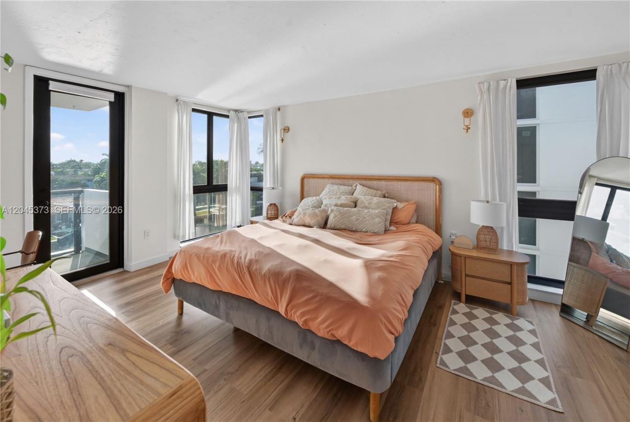 9800 W Bay Harbor Dr , Unit 503, Bay Harbor Islands, FL 33154 Photo