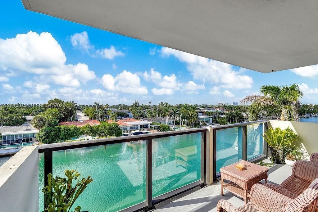 9800 W Bay Harbor Dr , Unit 503, Bay Harbor Islands, FL 33154 Photo