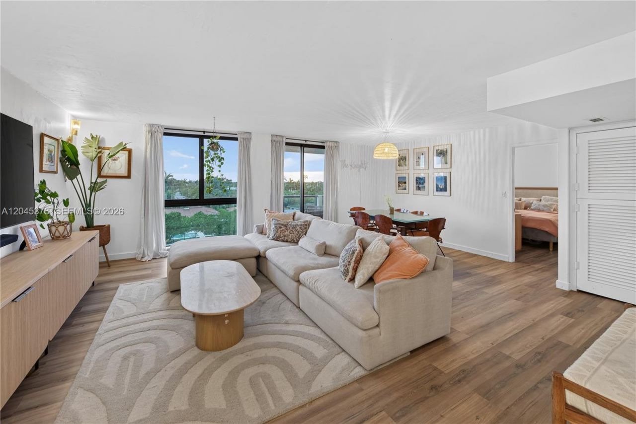 9800 W Bay Harbor Dr , Unit 503, Bay Harbor Islands, FL 33154 Photo