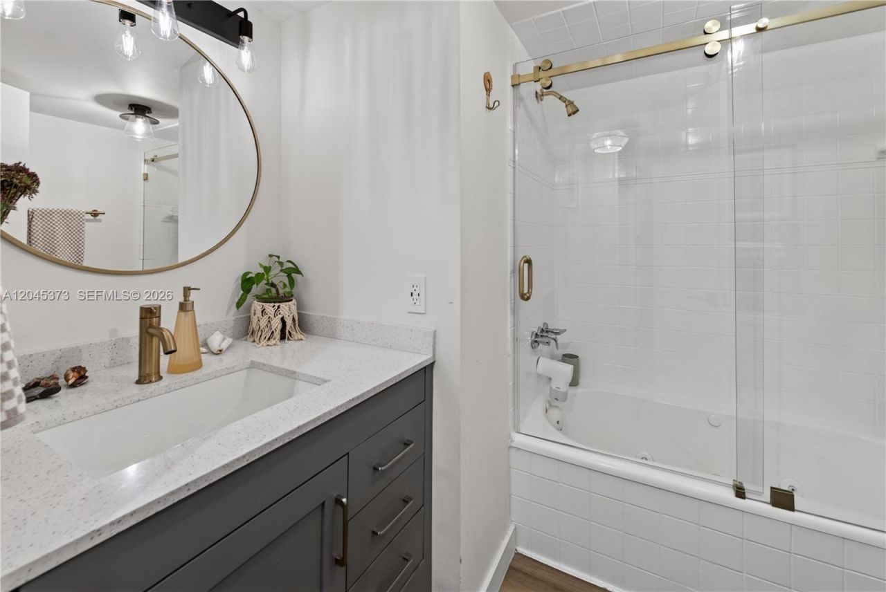 9800 W Bay Harbor Dr , Unit 503, Bay Harbor Islands, FL 33154 Photo