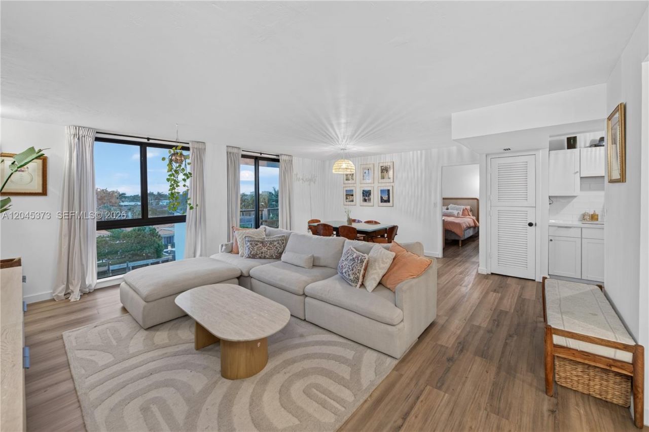 9800 W Bay Harbor Dr , Unit 503, Bay Harbor Islands, FL 33154 Photo