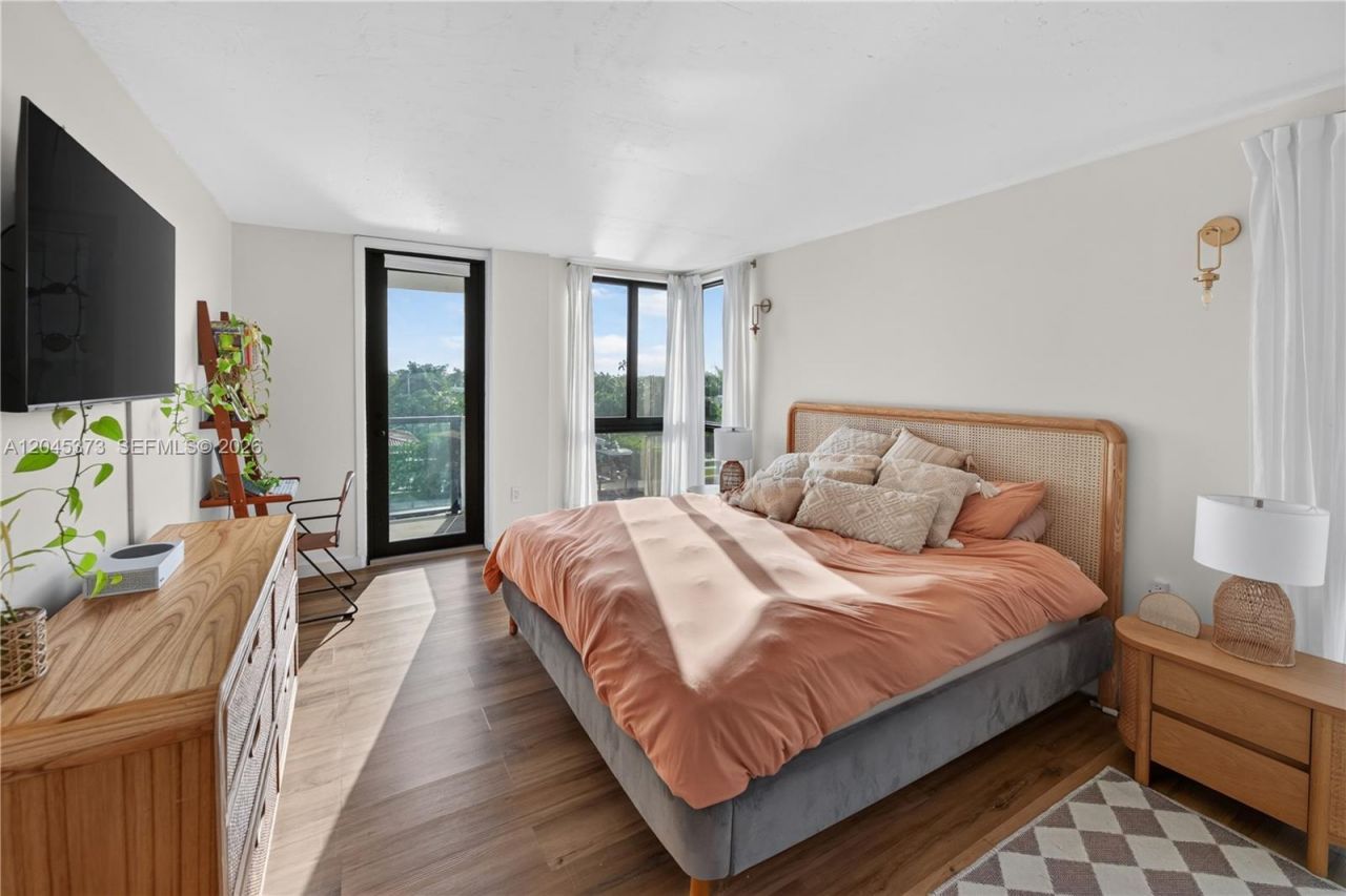 9800 W Bay Harbor Dr , Unit 503, Bay Harbor Islands, FL 33154 Photo