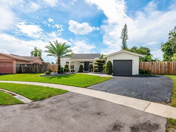 16736 SW 5th Way , Weston, FL 33326