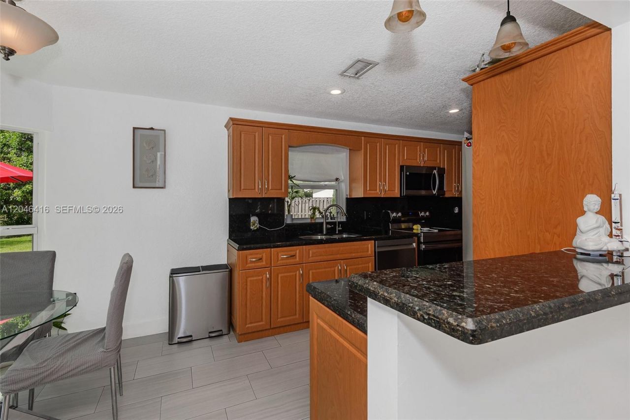 16736 SW 5th Way, Weston, FL 33326 Photo