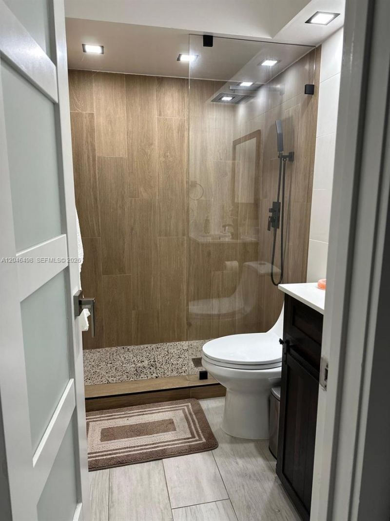 6633 NW 178th Ter, Hialeah, FL 33015 Photo