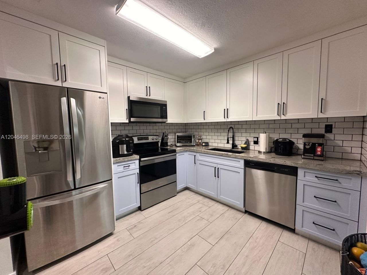 6633 NW 178th Ter, Hialeah, FL 33015 Photo