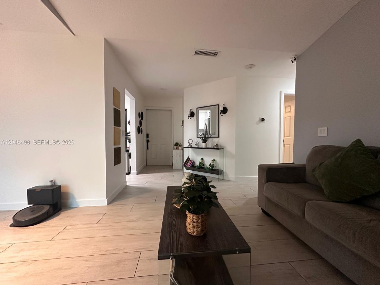 6633 NW 178th Ter, Hialeah, FL 33015 Photo