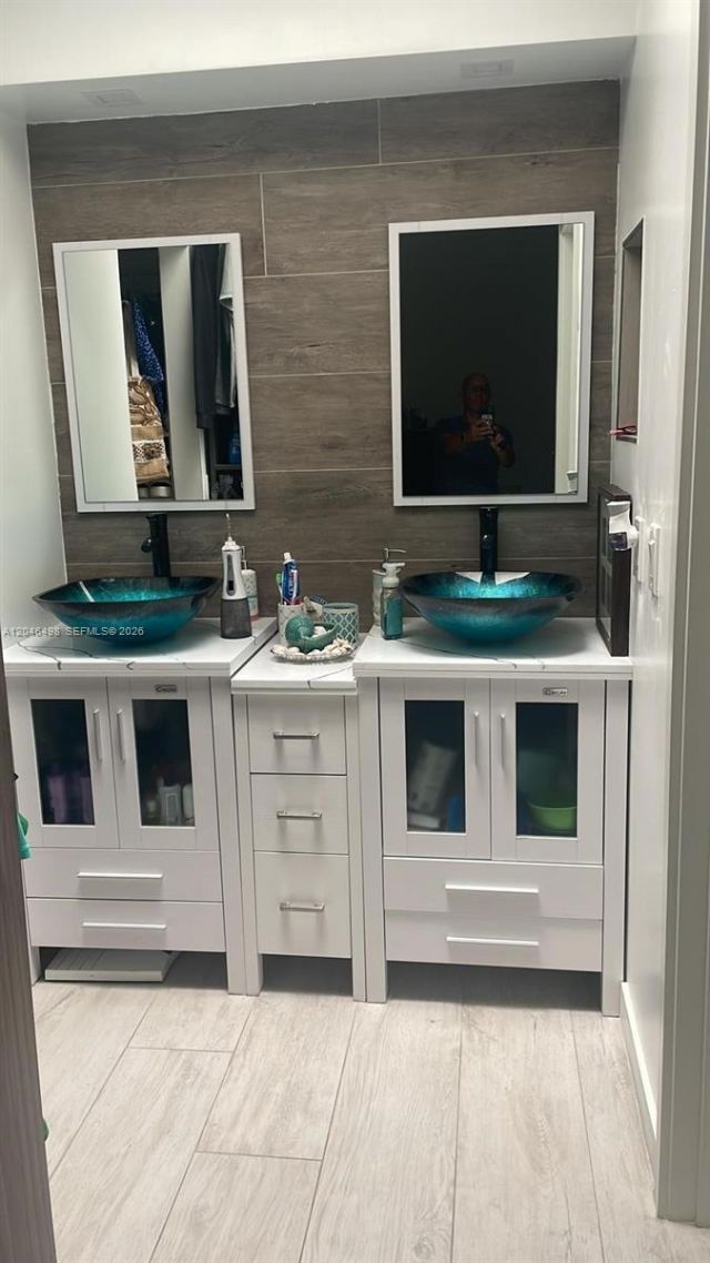 6633 NW 178th Ter, Hialeah, FL 33015 Photo