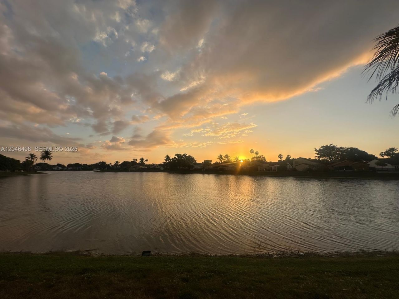6633 NW 178th Ter, Hialeah, FL 33015 Photo