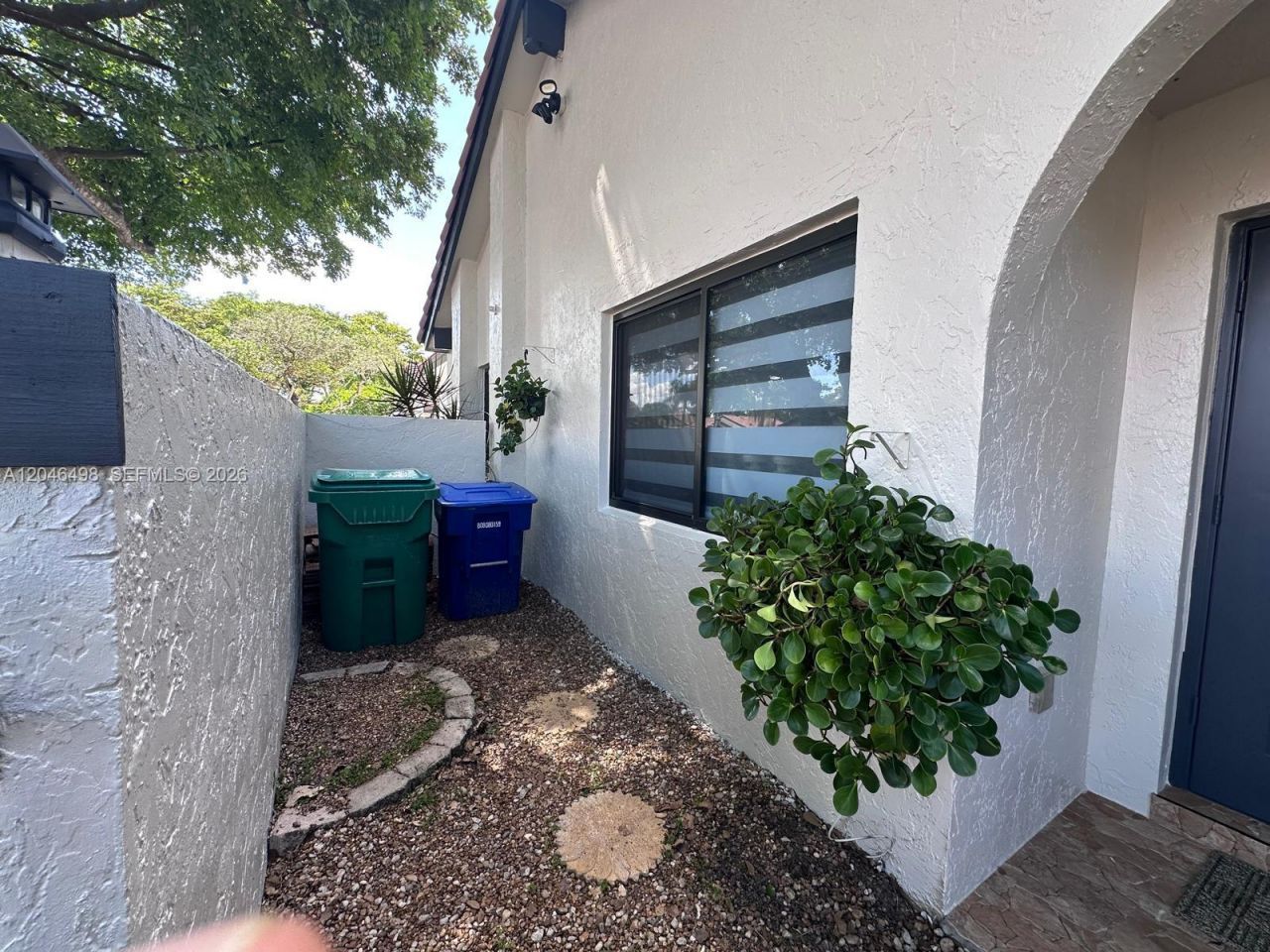 6633 NW 178th Ter, Hialeah, FL 33015 Photo