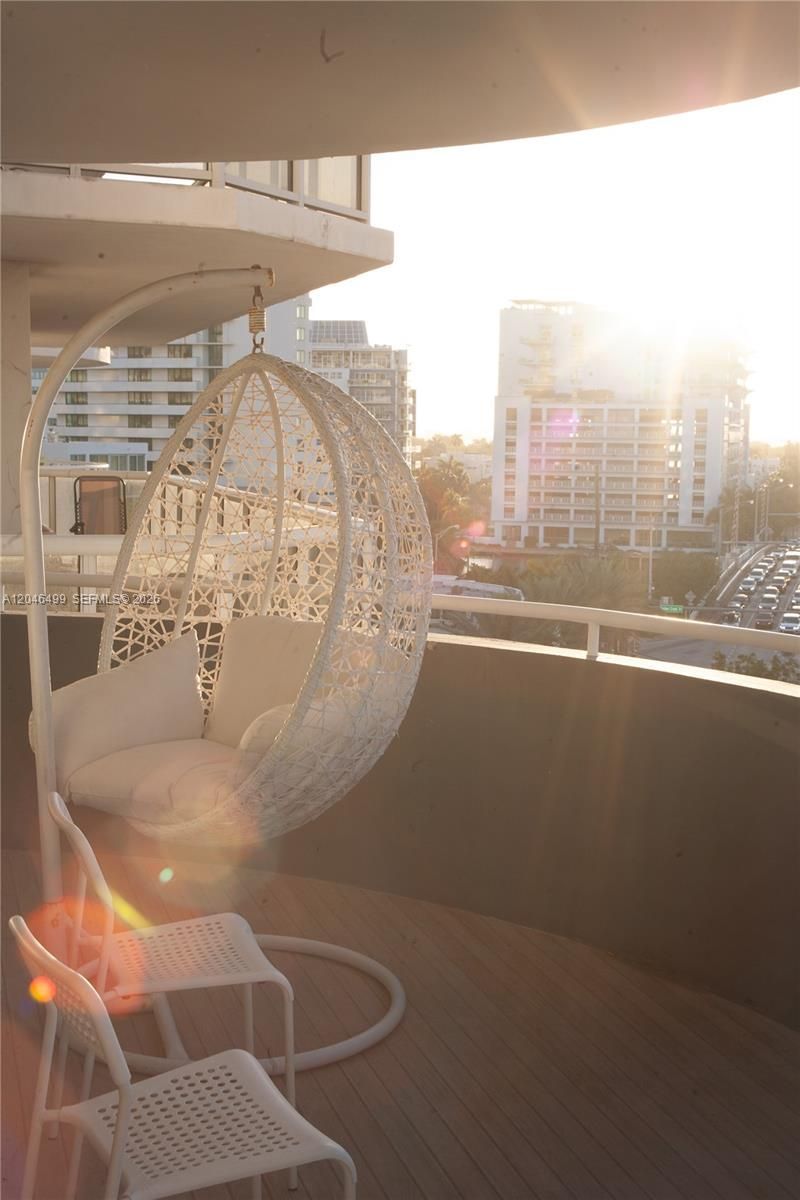 6301 Collins Ave , Unit 807, Miami Beach, FL 33141 Photo