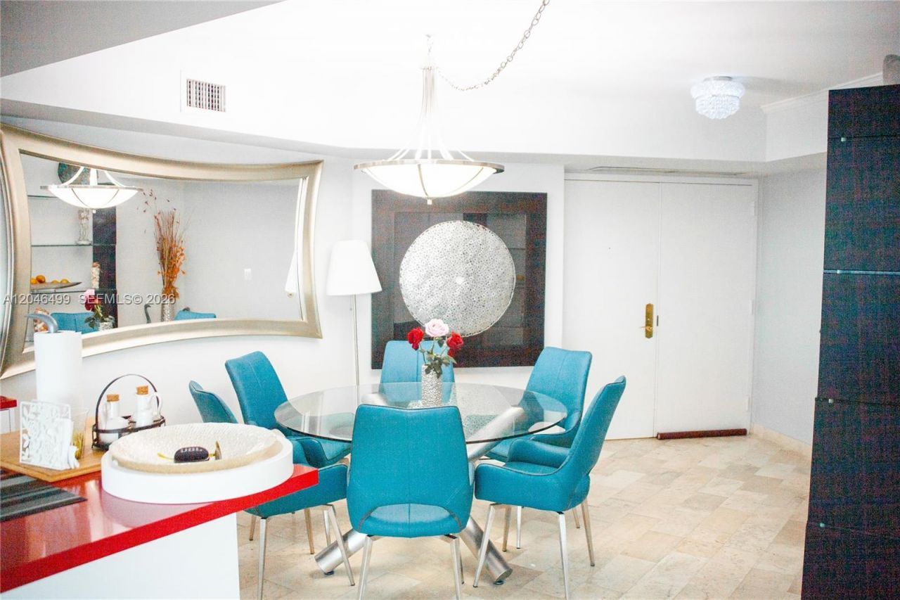 6301 Collins Ave , Unit 807, Miami Beach, FL 33141 Photo