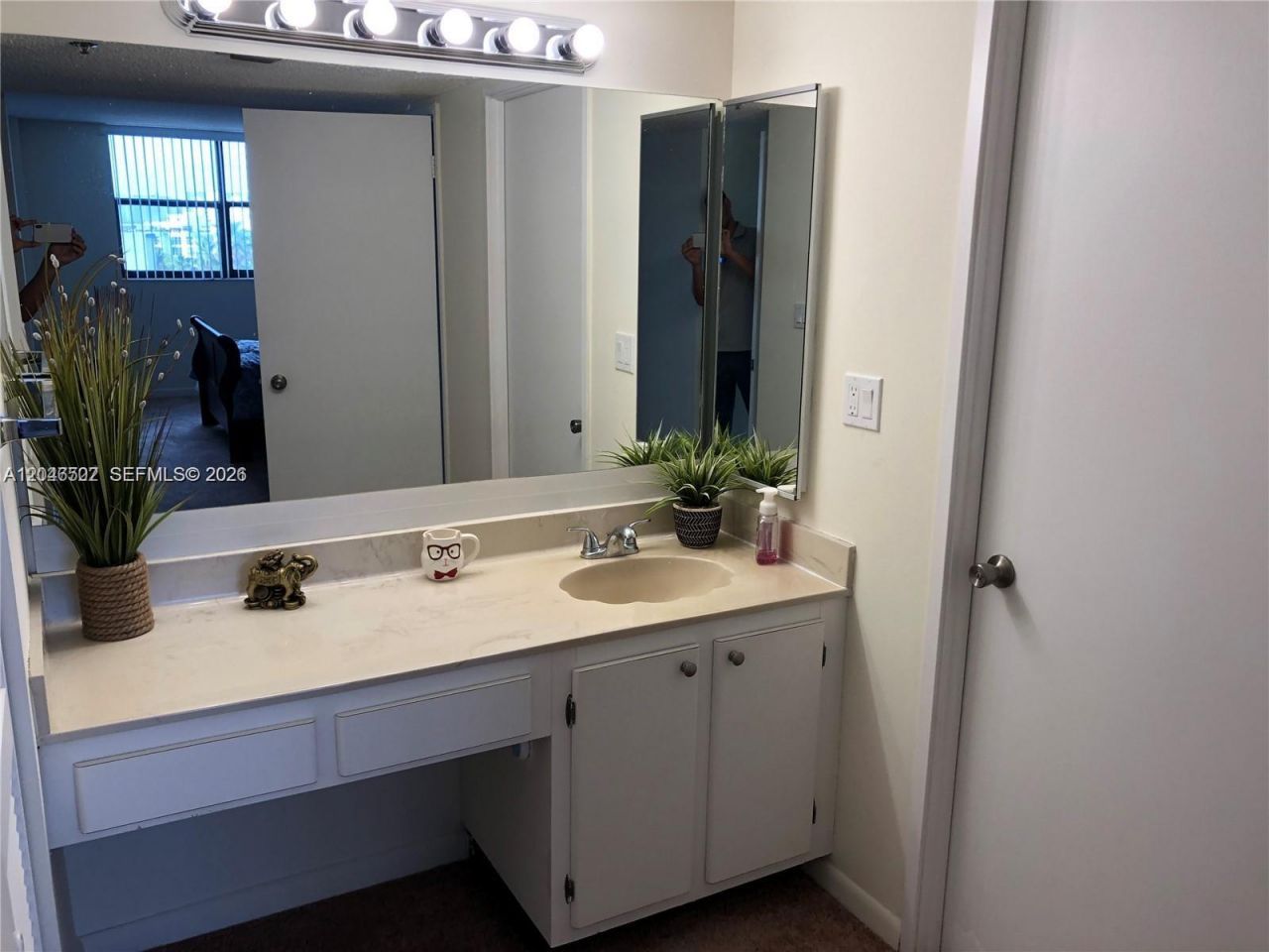 210 174th St , Unit 614, Sunny Isles Beach, FL 33160 Photo