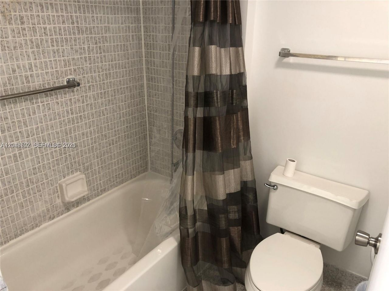 210 174th St , Unit 614, Sunny Isles Beach, FL 33160 Photo