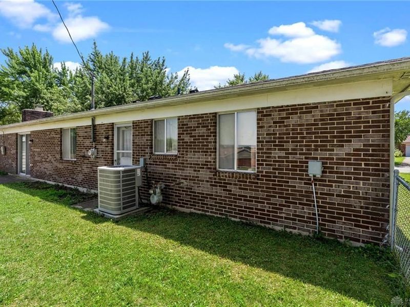 227 Cambridge Drive, Fairborn, OH 45324 Photo 5