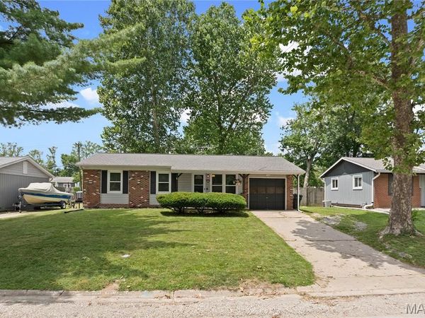 7732 Redbird Lane, Godfrey, IL 62035