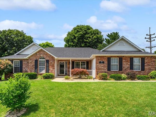 2 Grandbrook Boulevard, Collinsville, IL 62234