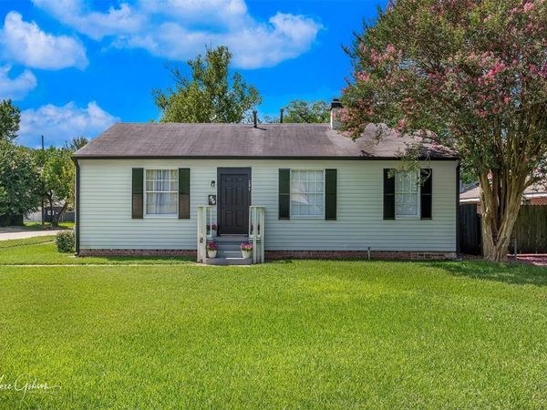 201 Carrollton Avenue , Shreveport, LA 71105