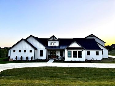 12301 Bella Sera Drive, Fort Worth, TX 76126