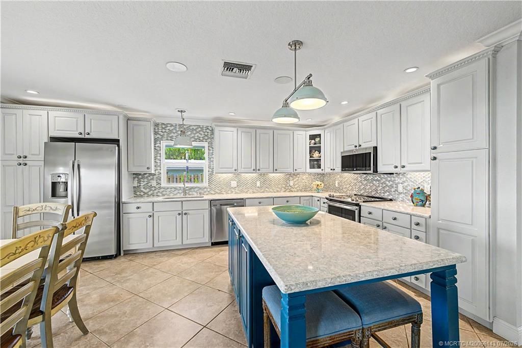 1711 S Indian River Drive, Fort Pierce, FL 34950 Photo