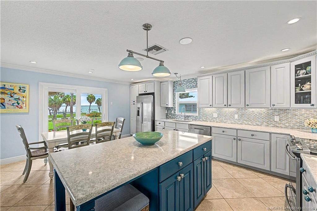 1711 S Indian River Drive, Fort Pierce, FL 34950 Photo
