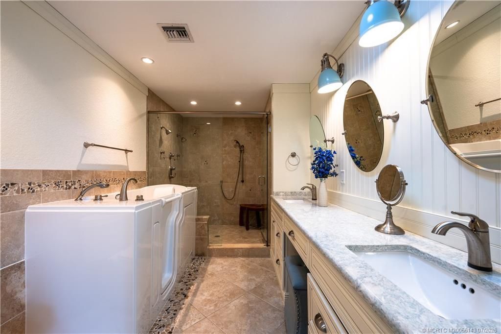 1711 S Indian River Drive, Fort Pierce, FL 34950 Photo