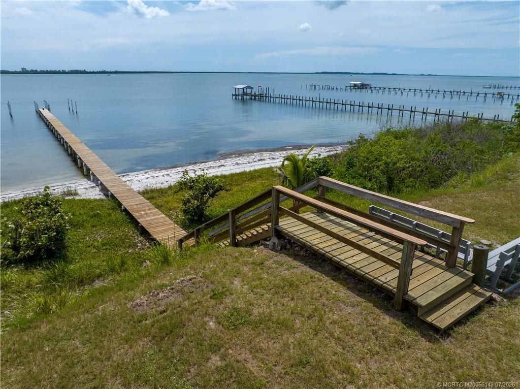 1711 S Indian River Drive, Fort Pierce, FL 34950 Photo