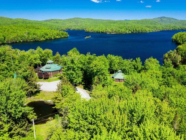 442 Patnoe Farm Drive, Unit B, Hyde Park, VT 05655