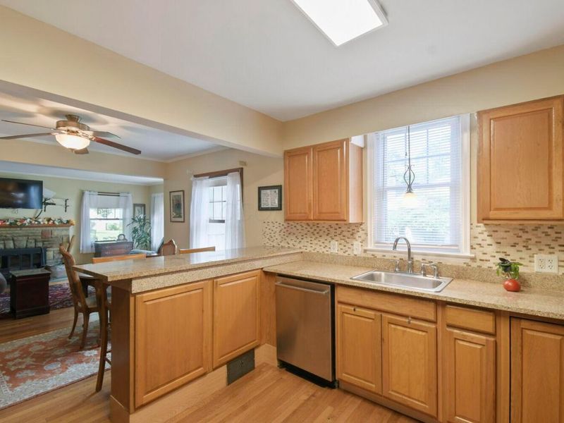 2732 Minerva Lake Road, Columbus, OH 43231 Photo 6