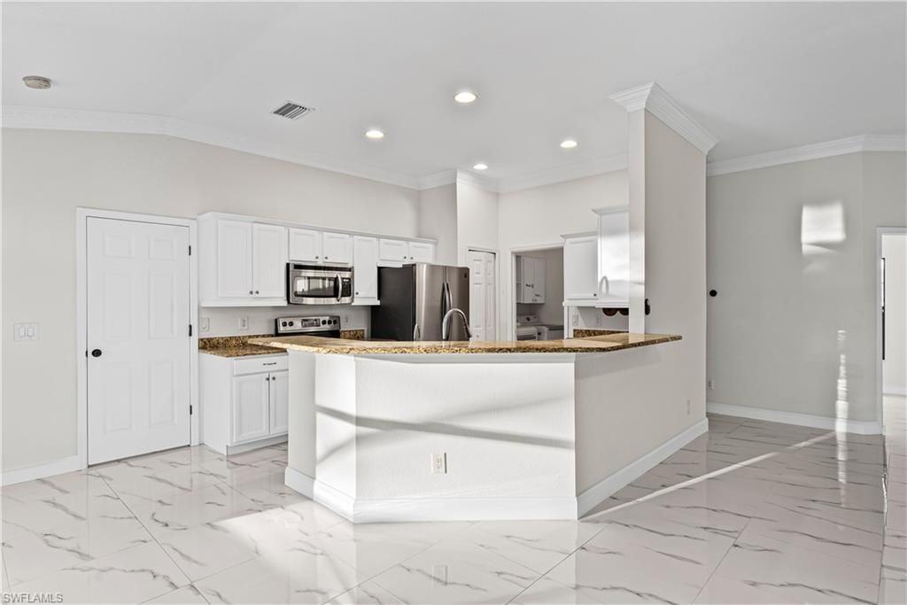 909 Williams Ave, Lehigh Acres, FL 33972 Photo