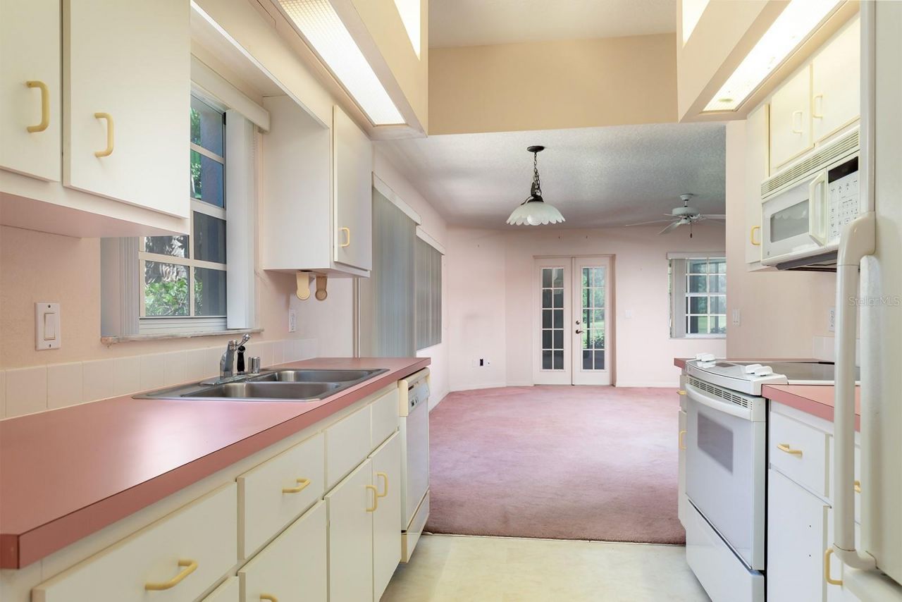 167 Juniper Way, Tavares, FL 32778 Photo