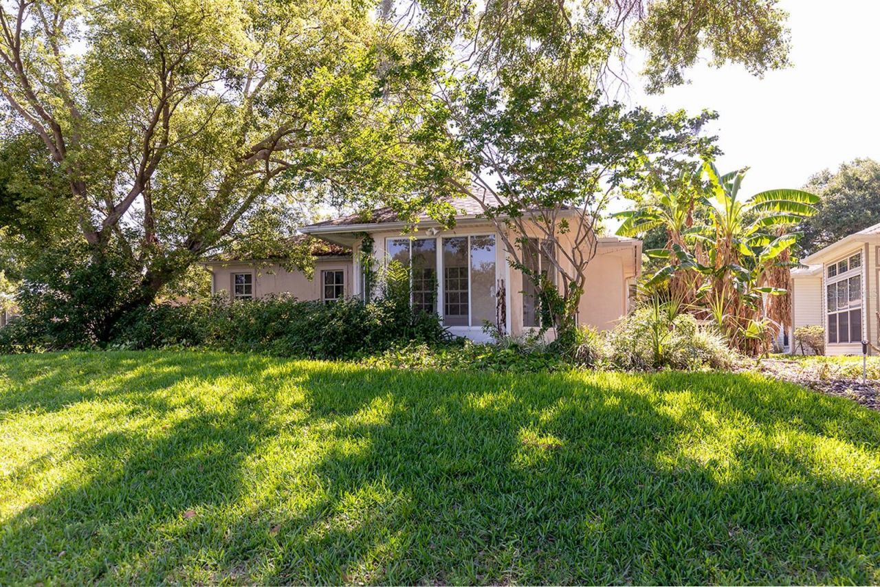 167 Juniper Way, Tavares, FL 32778 Photo