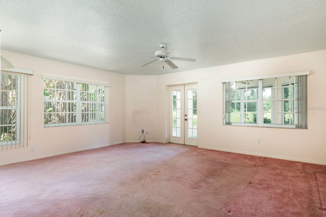 167 Juniper Way, Tavares, FL 32778 Photo
