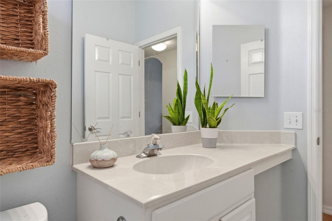 835 Cedarcrest Court, Sarasota, FL 34232 Photo