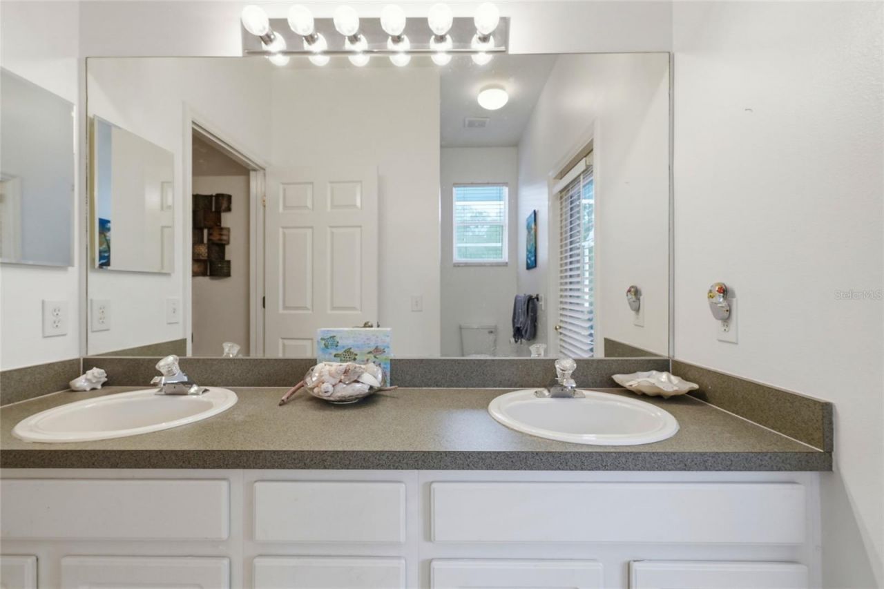 835 Cedarcrest Court, Sarasota, FL 34232 Photo