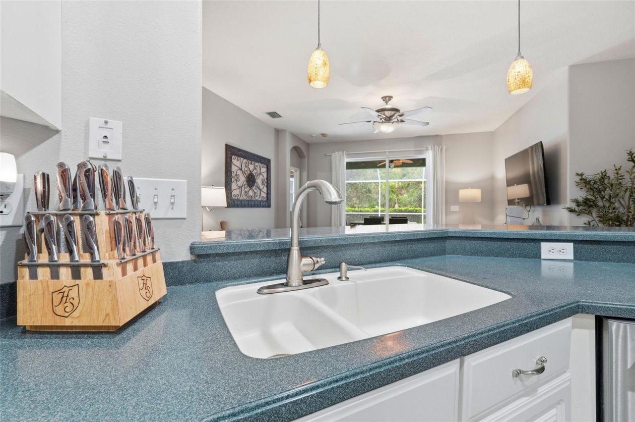 835 Cedarcrest Court, Sarasota, FL 34232 Photo
