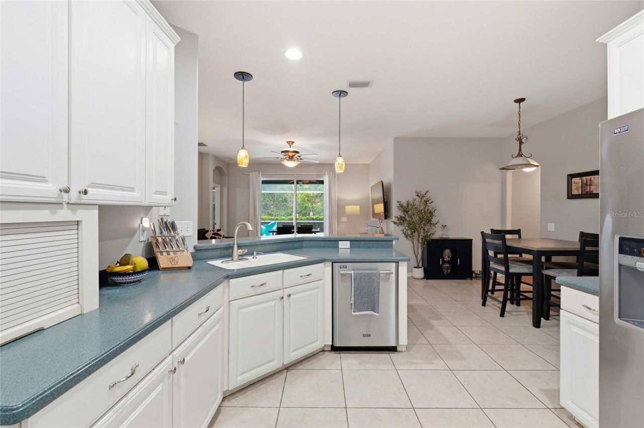 835 Cedarcrest Court, Sarasota, FL 34232 Photo