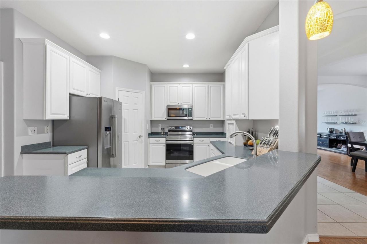 835 Cedarcrest Court, Sarasota, FL 34232 Photo