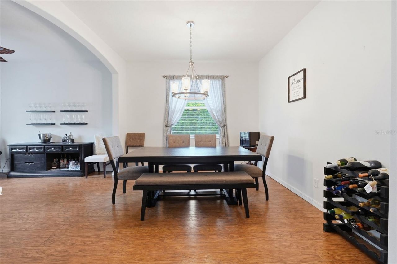 835 Cedarcrest Court, Sarasota, FL 34232 Photo