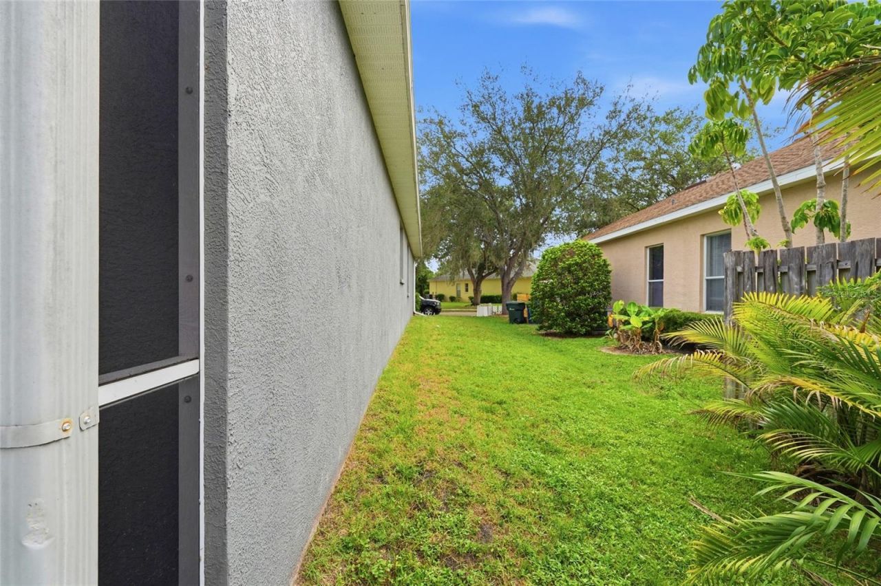 835 Cedarcrest Court, Sarasota, FL 34232 Photo