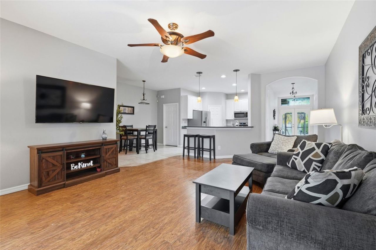 835 Cedarcrest Court, Sarasota, FL 34232 Photo