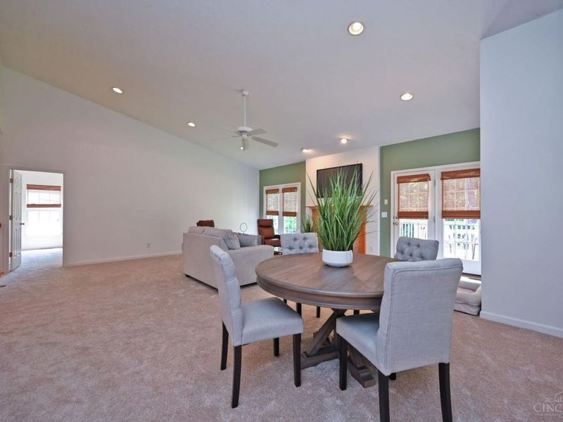363 Delaware Drive, Hamilton Twp, OH 45039 Photo 12
