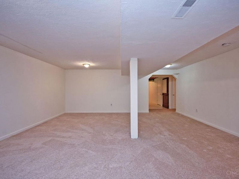 363 Delaware Drive, Hamilton Twp, OH 45039 Photo 26