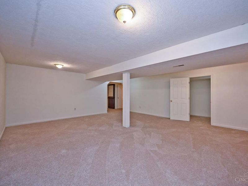 363 Delaware Drive, Hamilton Twp, OH 45039 Photo 27