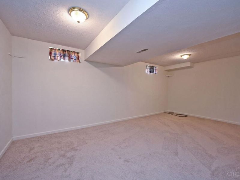 363 Delaware Drive, Hamilton Twp, OH 45039 Photo 28
