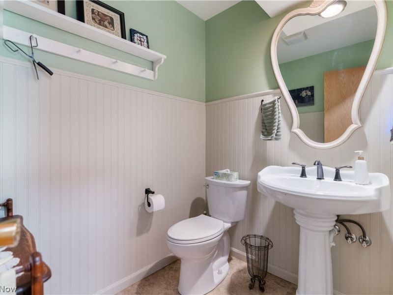 270 Salineville Road NE, Carrollton, OH 44615 Photo 17