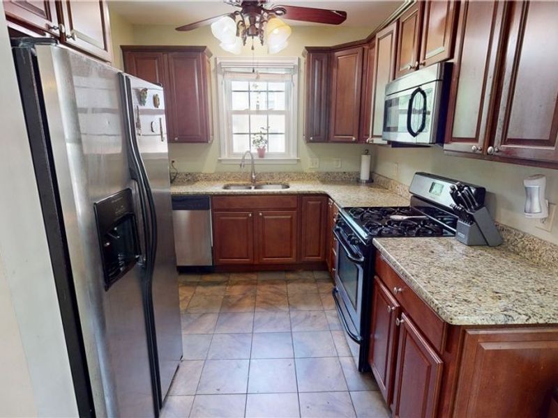 16713 Lomond Boulevard, Shaker Heights, OH 44120 Photo 16