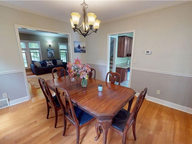 16713 Lomond Boulevard, Shaker Heights, OH 44120 Photo 9